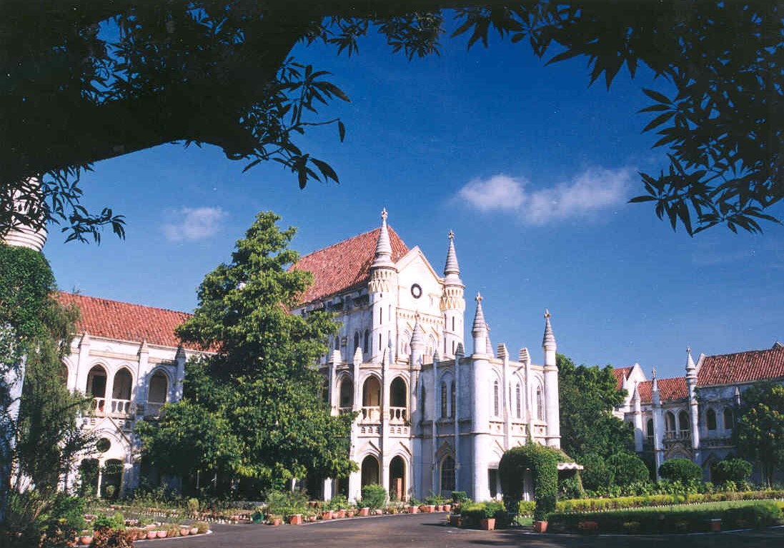 MP High Court Denies Anticipatory Bail to Alleged Journalist in Extortion Case